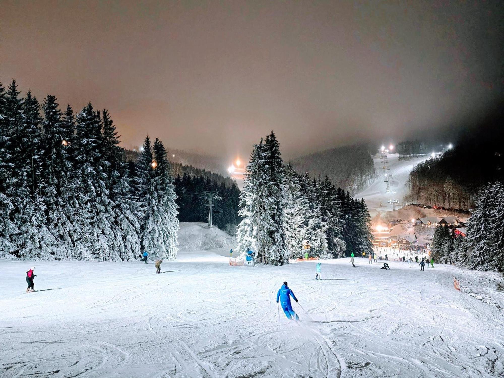Tannenherz Mit Balkon & Bergblick & Naehe Hillebachsee Appartement Winterberg